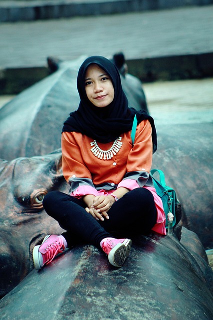 ree pilots hijab 2320569 640